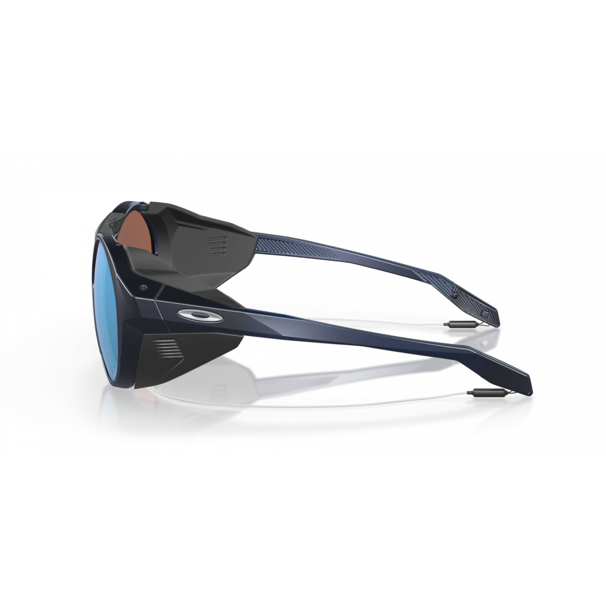 Oakley Clifden Solbriller - Prizm Deep Water Polarized Lenses, Matte Translucent Blue Frame 2 Oakley Clifden Solbriller - Prizm Deep Water Polarized Lenses, Matte Translucent Blue Frame - Billede 2